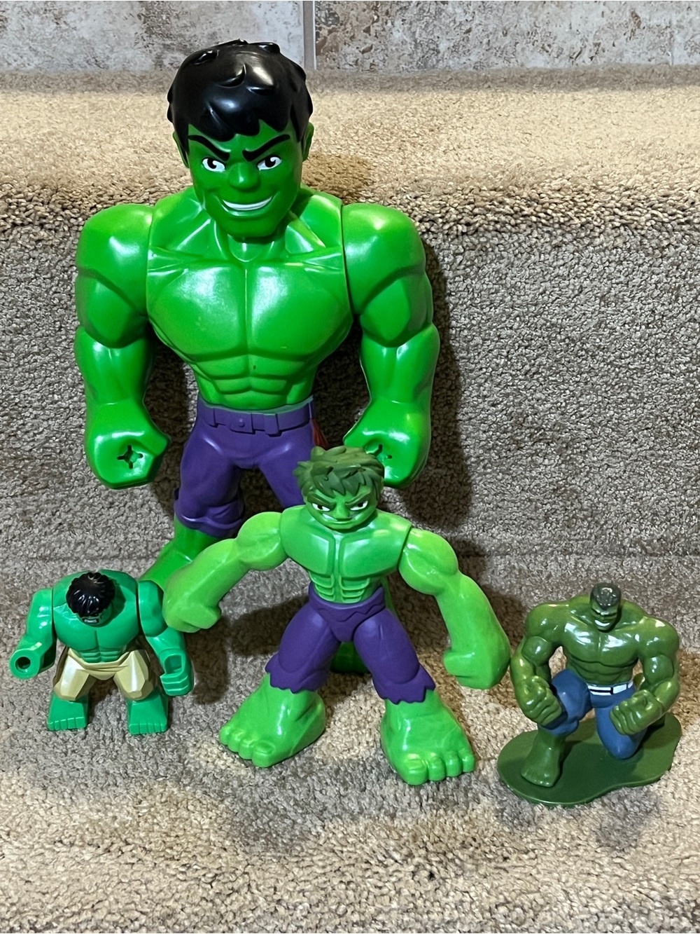 Marvel Hulk Action Figures lot of 4 Lego missing hand & stretchy arms & 10”